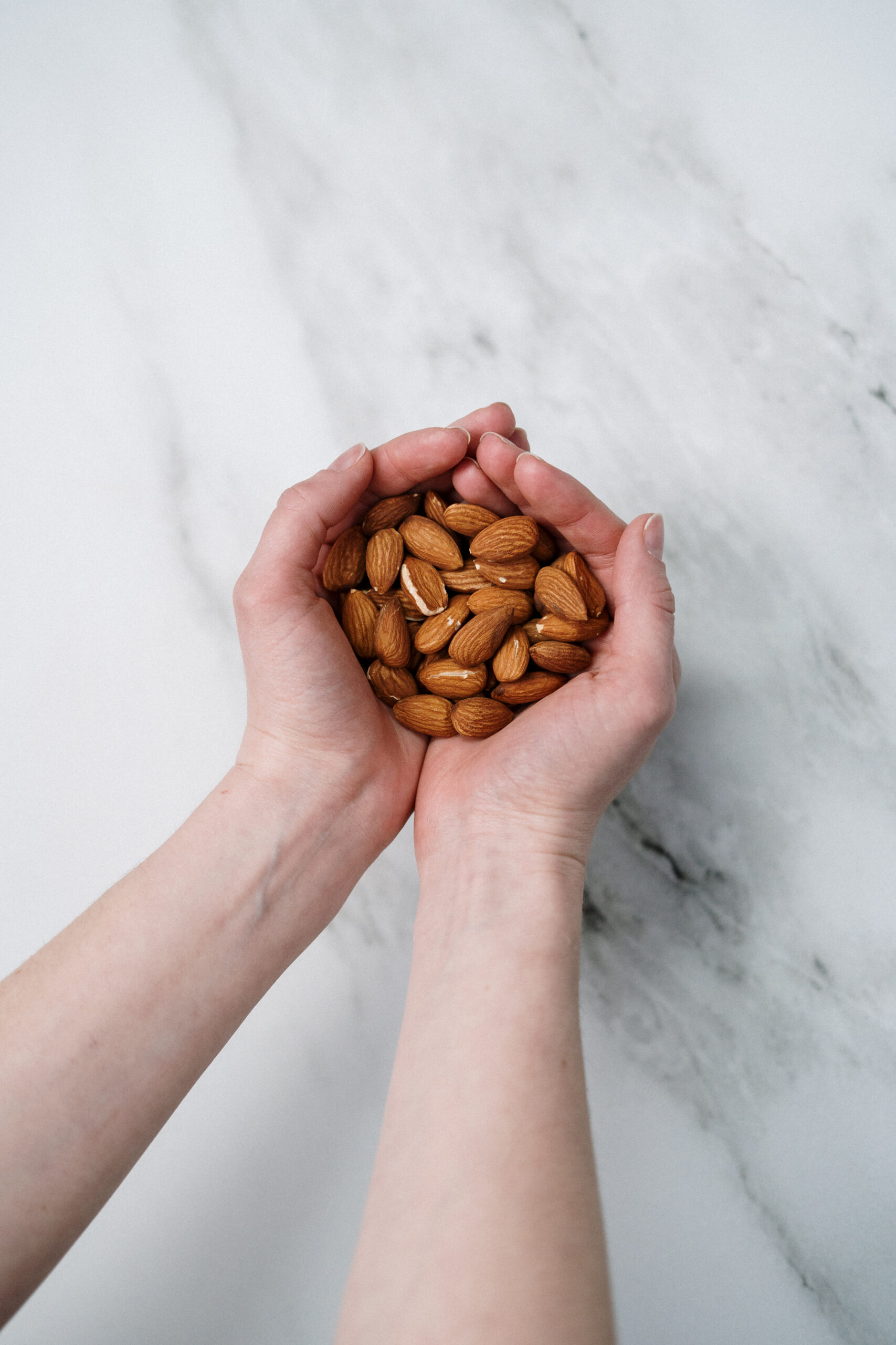almond oil 1 scaled